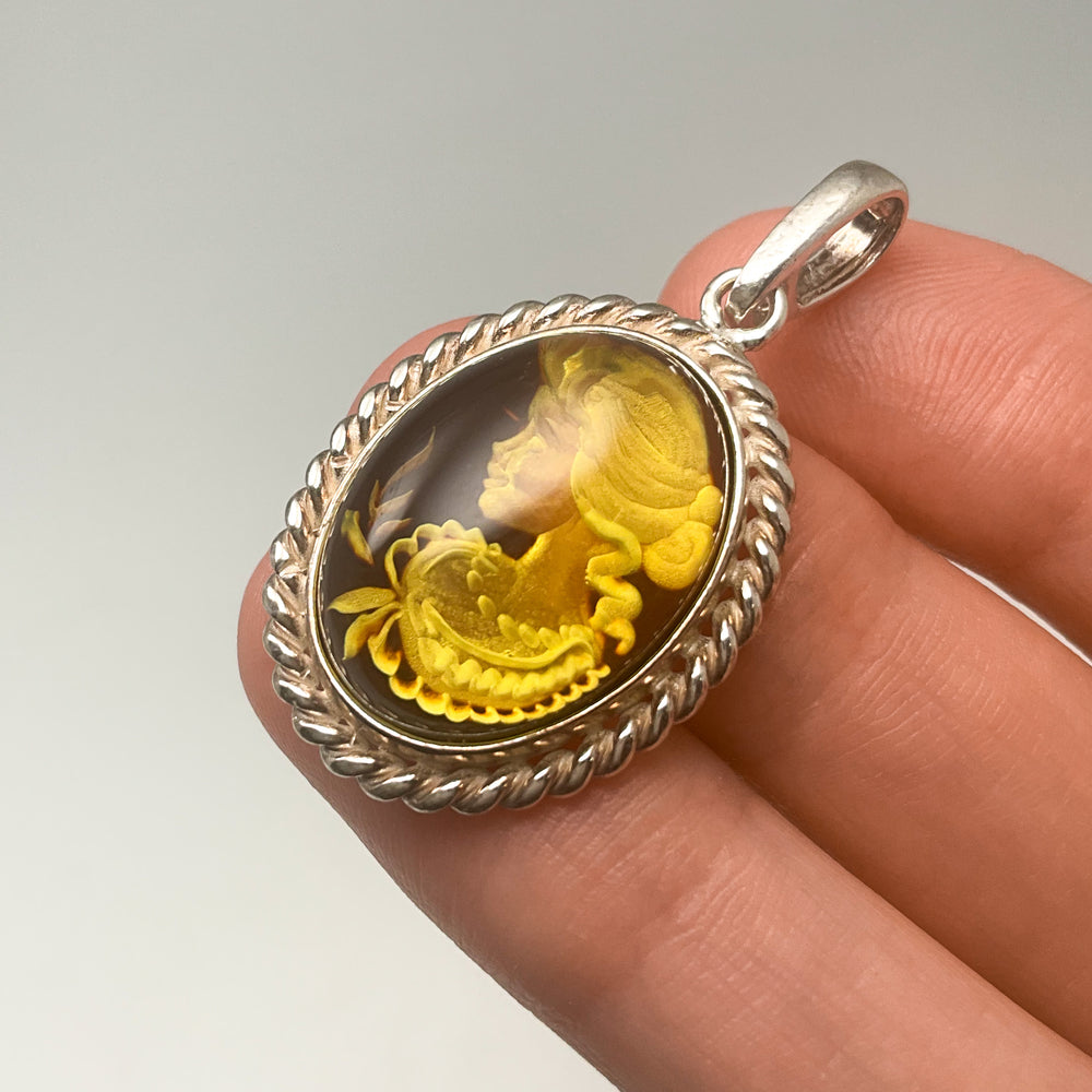 Amber Cameo Pendant - Rocks and Gems Canada