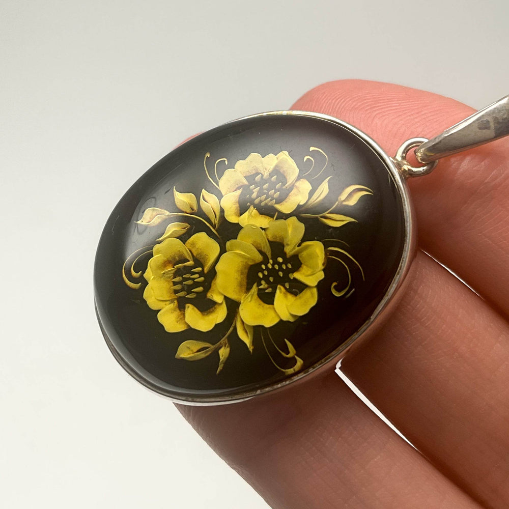 Amber Cameo Pendant - Rocks and Gems Canada