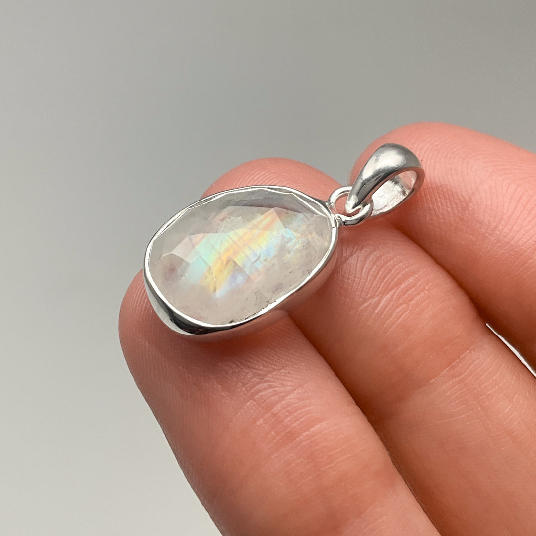 Rainbow Moonstone Pendant