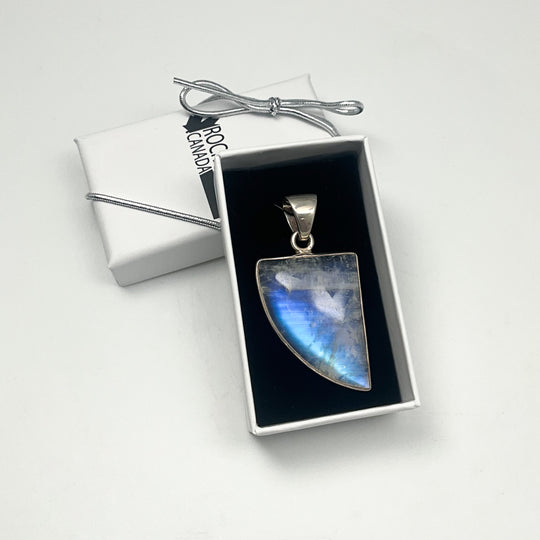 Rainbow Moonstone Pendant