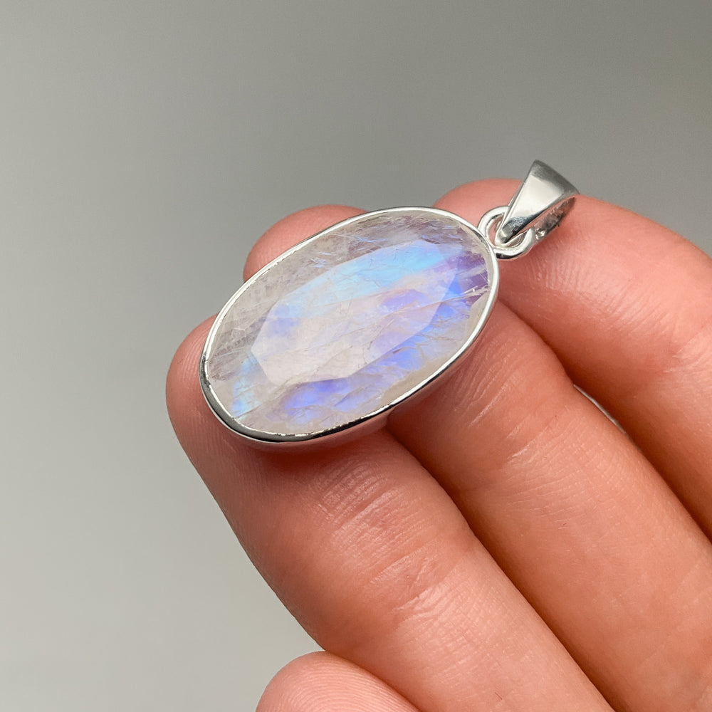Rainbow Moonstone Pendant