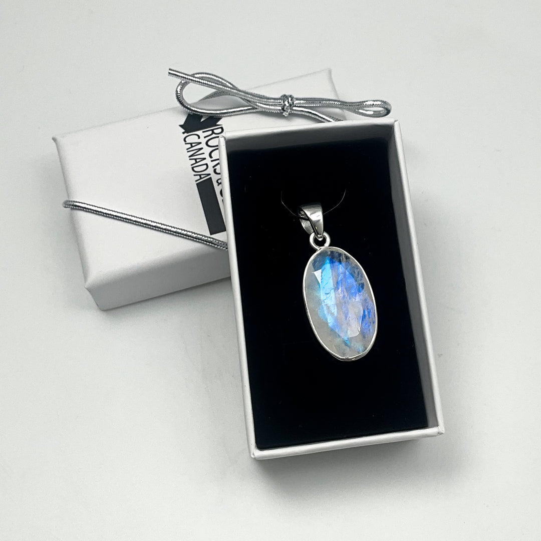 Rainbow Moonstone Pendant