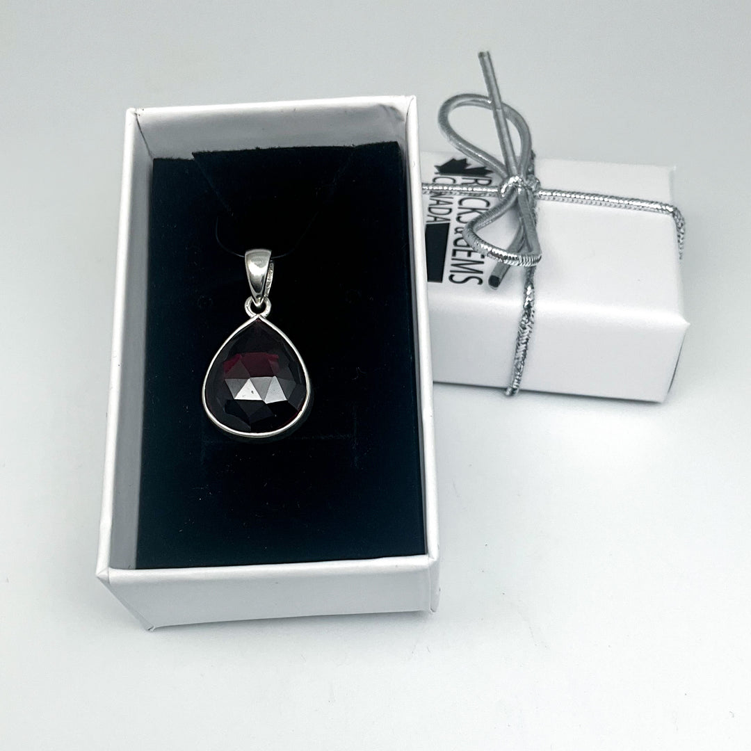 Garnet Pendant (Copy) - Rocks and Gems Canada