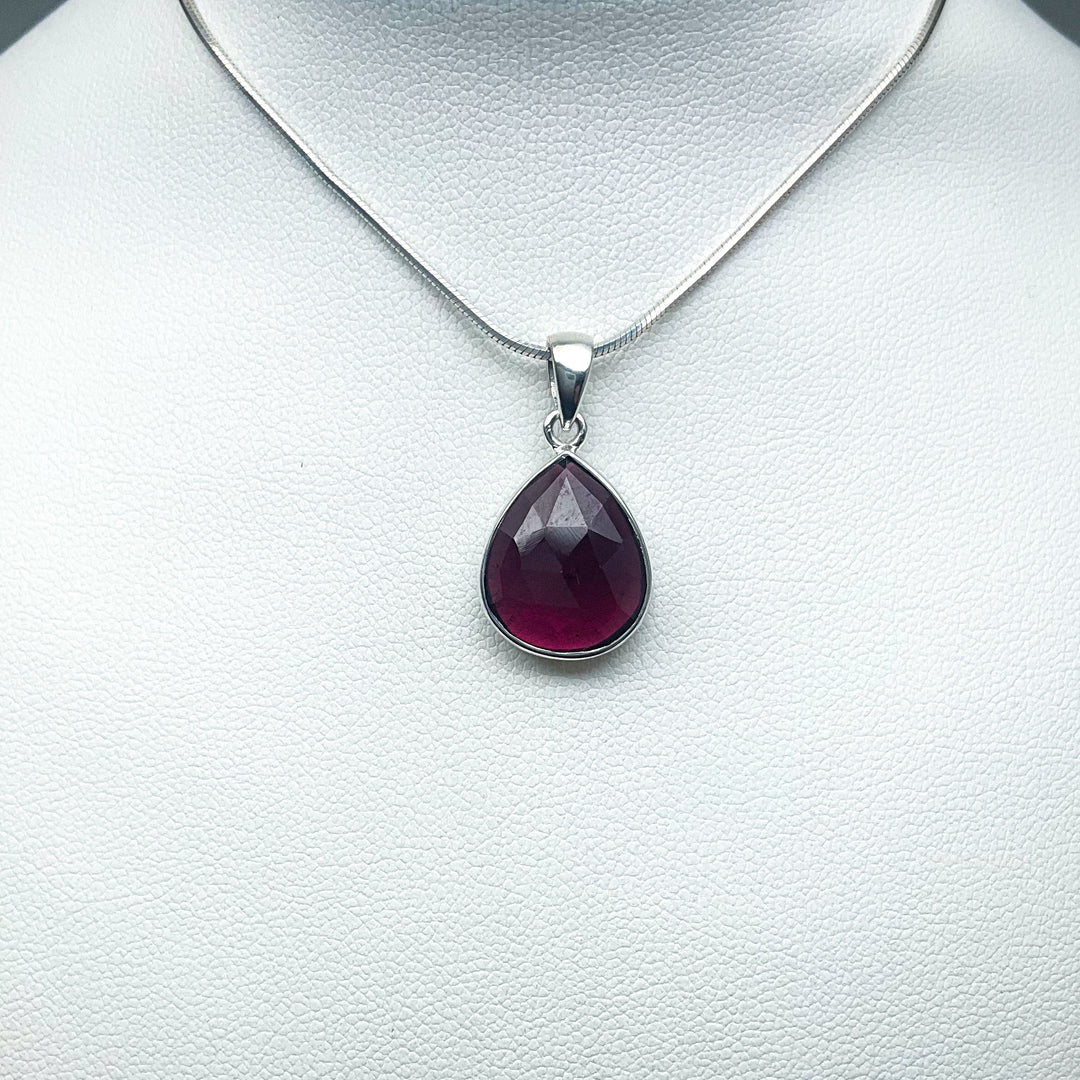 Garnet Pendant (Copy) - Rocks and Gems Canada