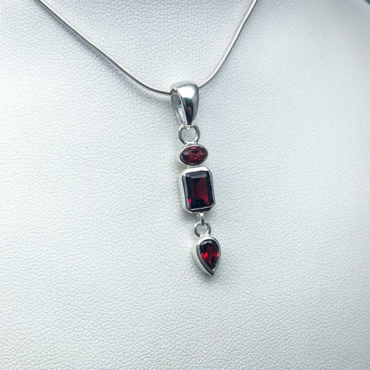 Garnet Pendant (Copy) - Rocks and Gems Canada