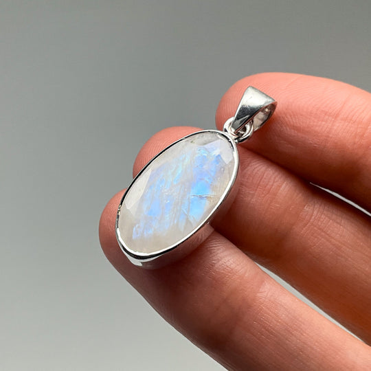 Rainbow Moonstone Pendant