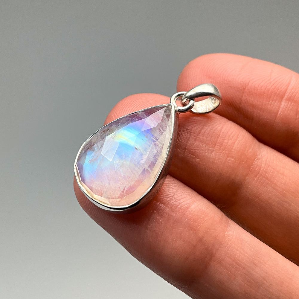 Rainbow Moonstone Pendant