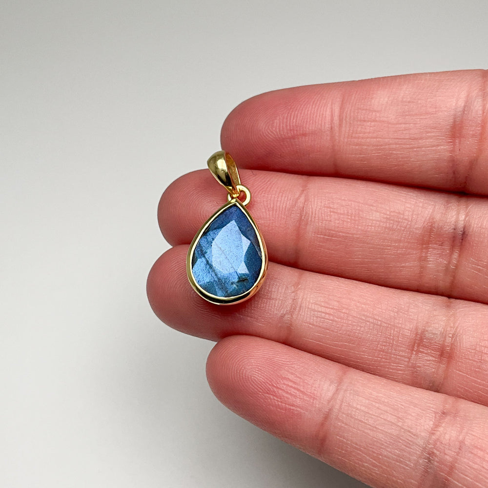 Labradorite Gold Finish Pendant