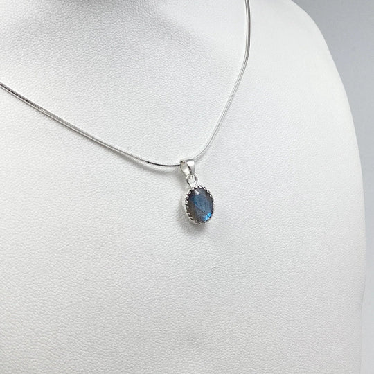 Labradorite Pendant - Rocks and Gems Canada