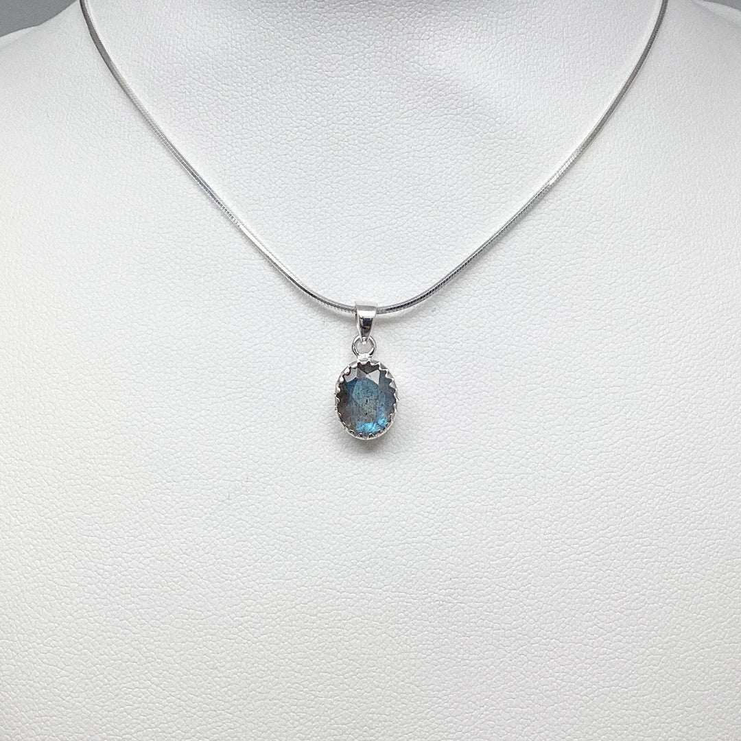 Labradorite Pendant - Rocks and Gems Canada