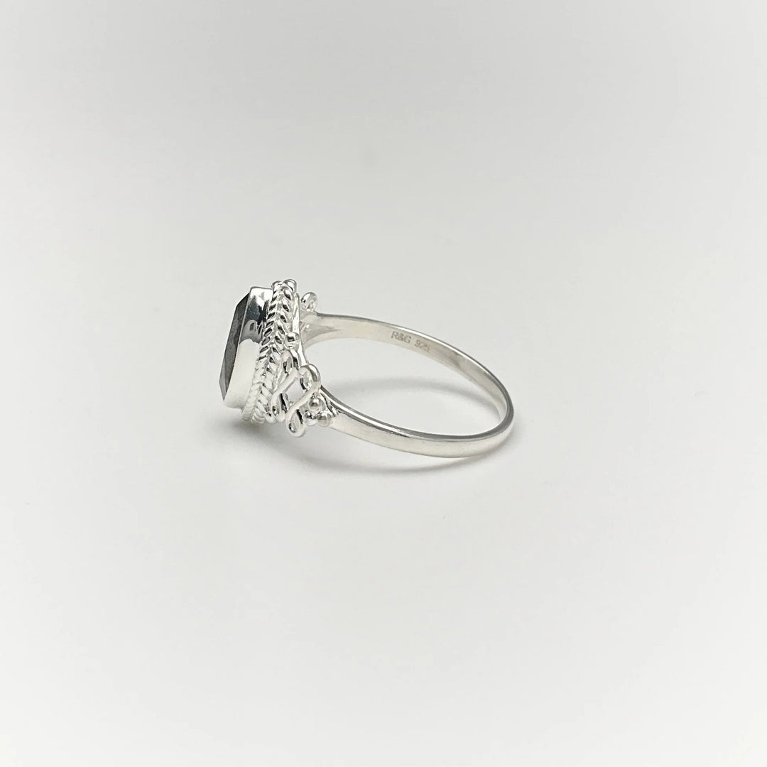 Labradorite Ring - Rocks and Gems Canada