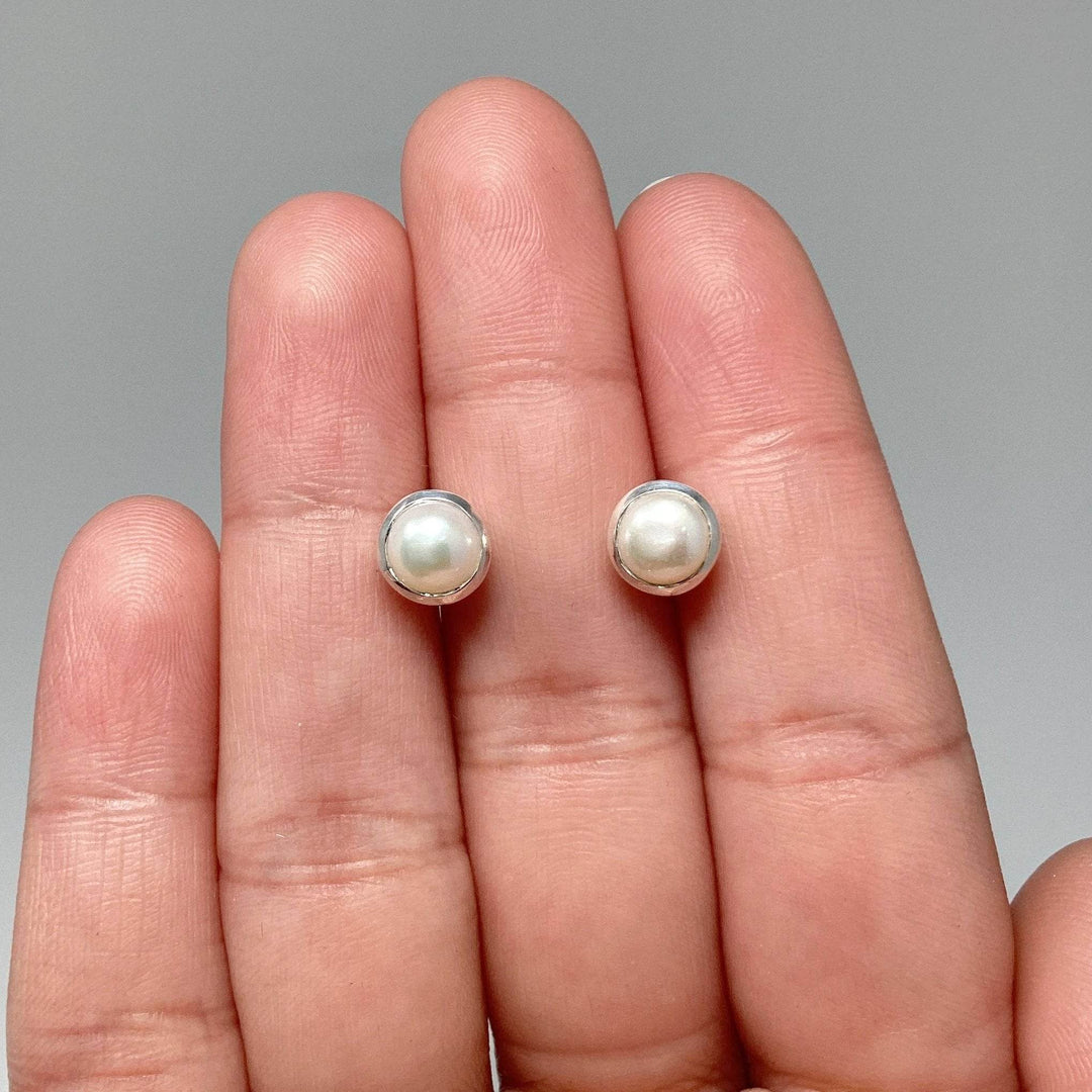 Pearl Stud Earrings-Rocks and Gems Canada