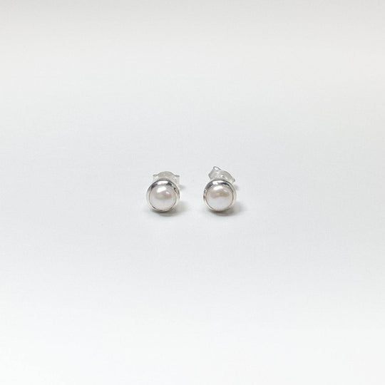 Pearl Stud Earrings-Rocks and Gems Canada