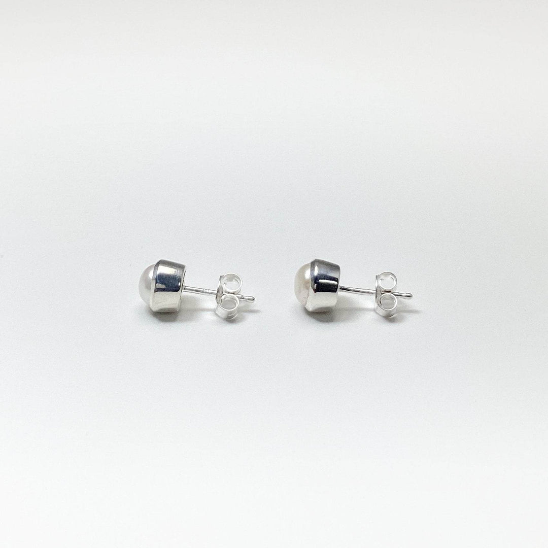 Pearl Stud Earrings-Rocks and Gems Canada