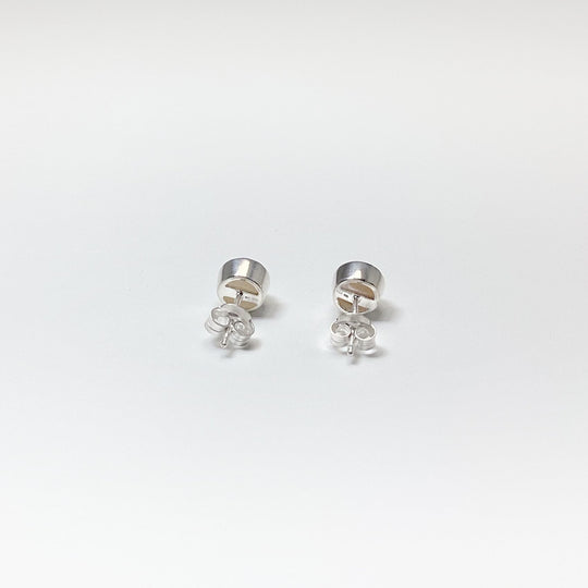 Pearl Stud Earrings - Rocks and Gems Canada