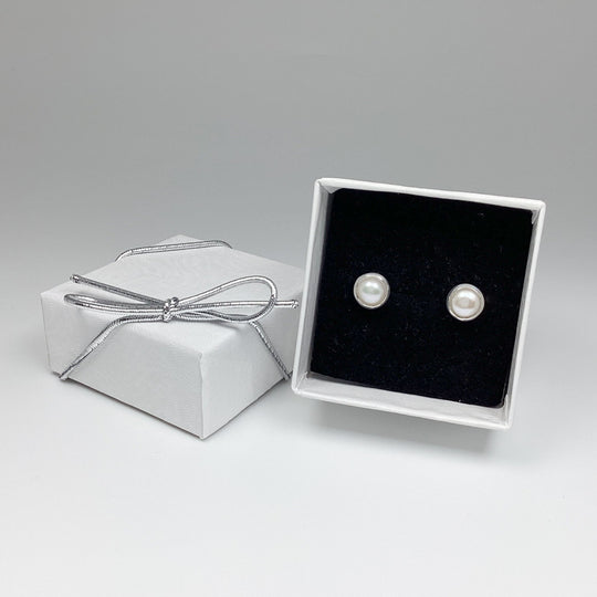 Pearl Stud Earrings - Rocks and Gems Canada