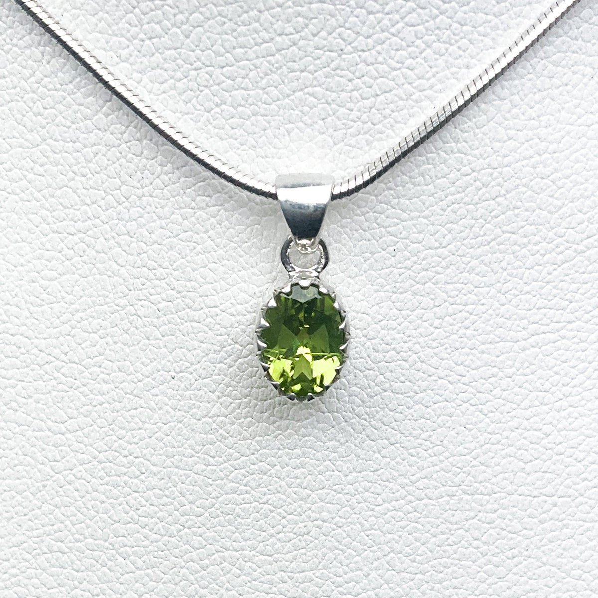 Peridot Pendant-Rocks and Gems Canada