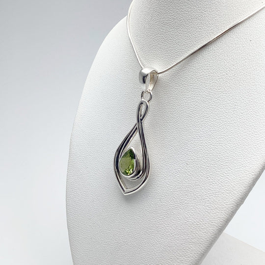 Peridot Pendant - Rocks and Gems Canada