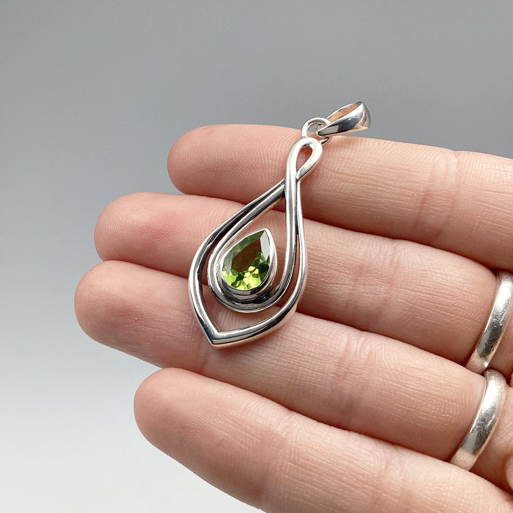 Peridot Pendant - Rocks and Gems Canada