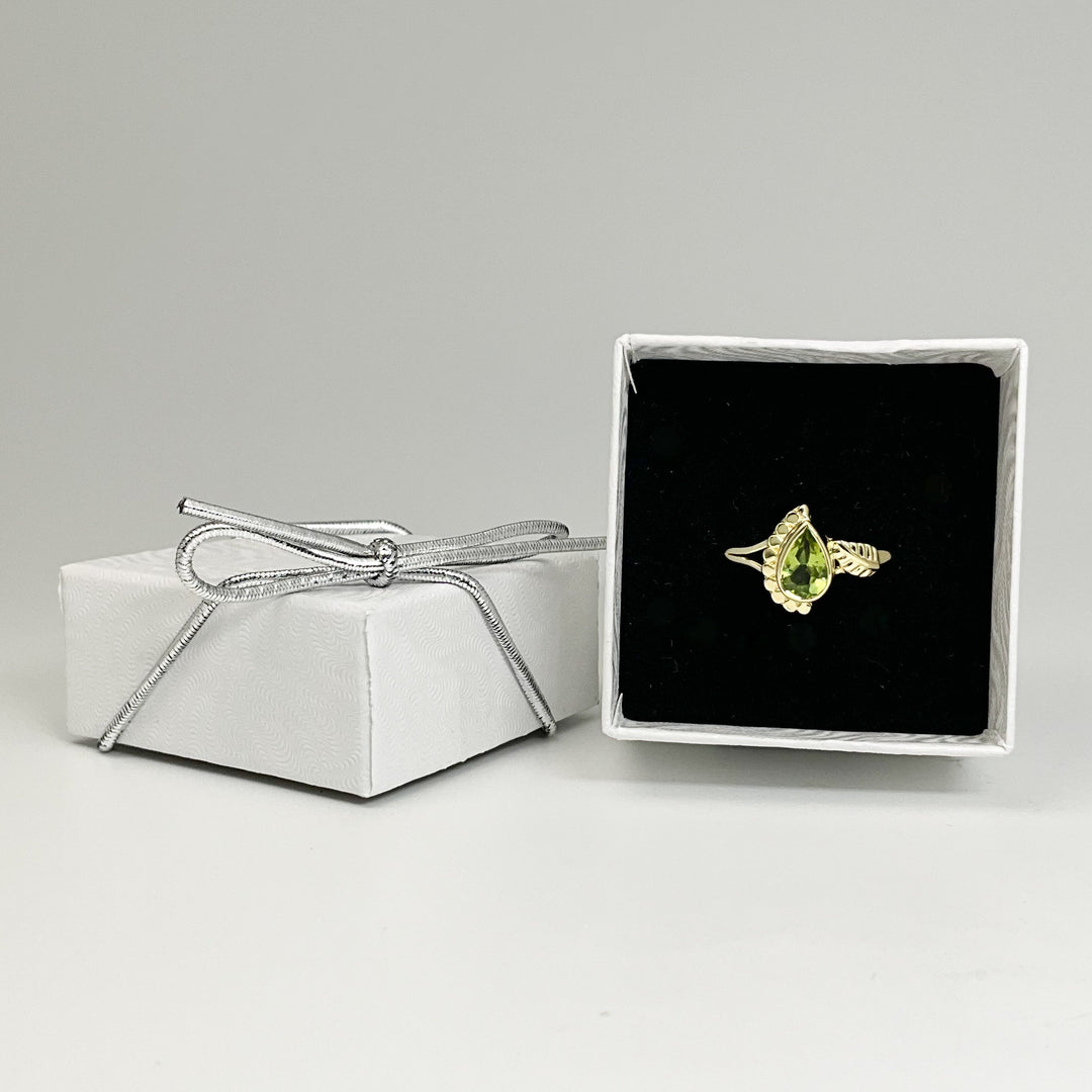 Peridot Ring - Rocks and Gems Canada