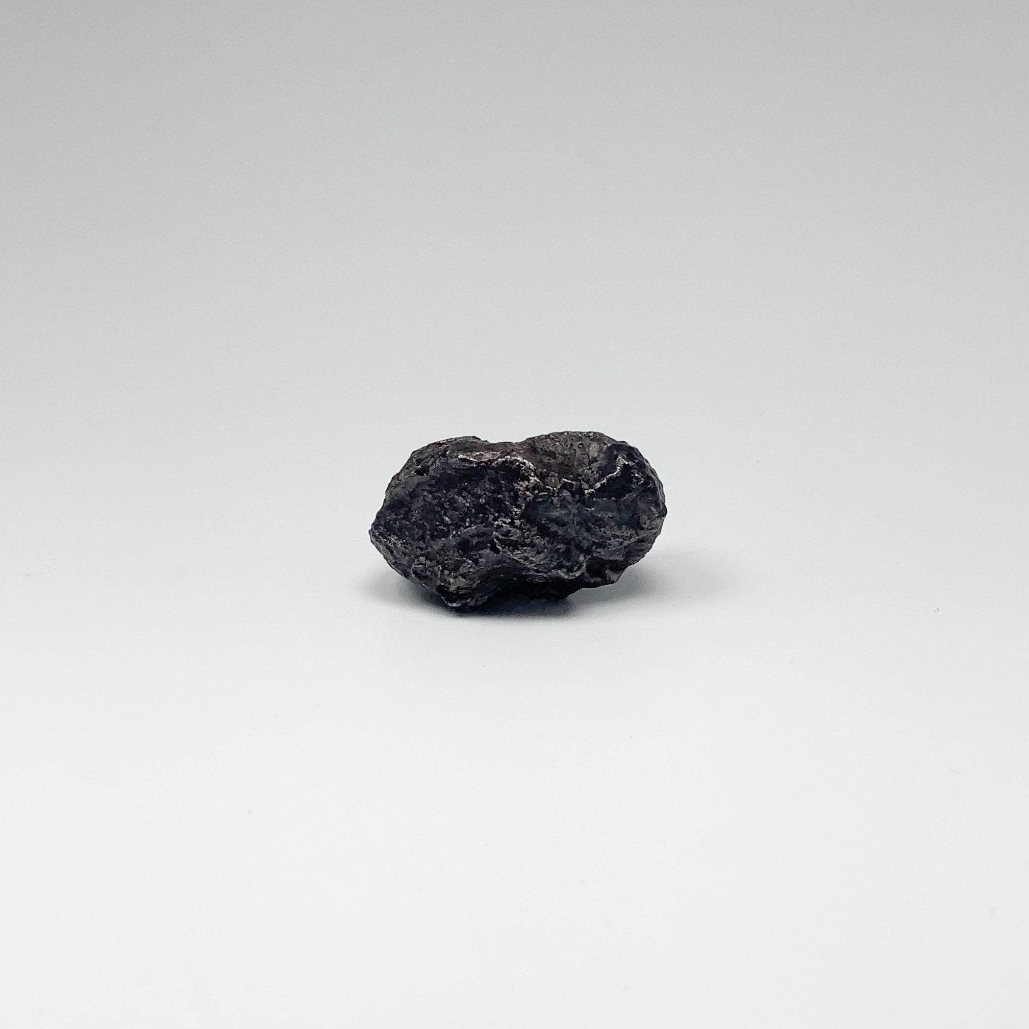 Sikhote-Alin Shrapnel Meteorite – Rocks and Gems Canada