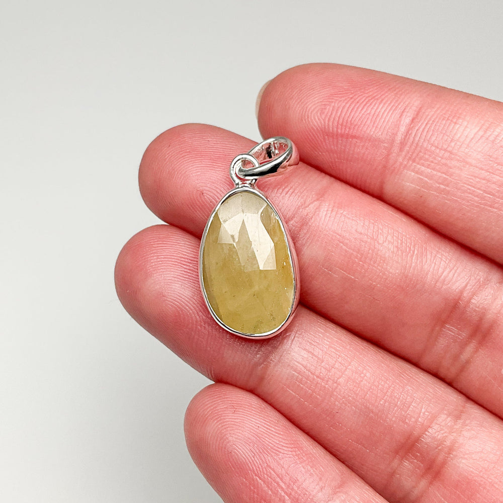 Fancy Sapphire Pendant - Rocks and Gems Canada