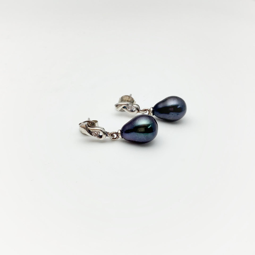 Tahitian Pearl and Cubic Zirconia Stud Earrings - Rocks and Gems Canada