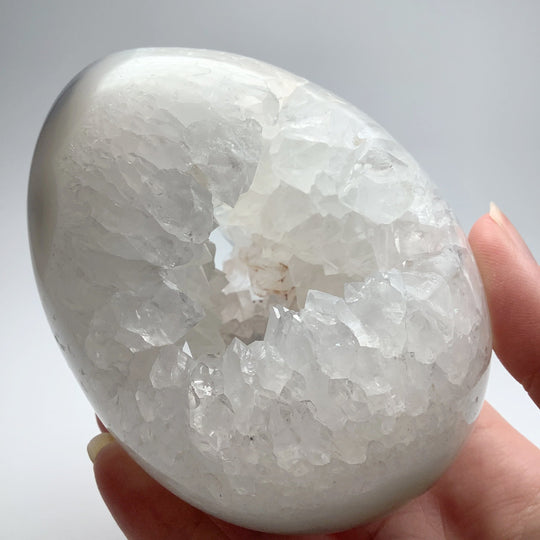 Agate Geode Egg - Rocks and Gems Canada