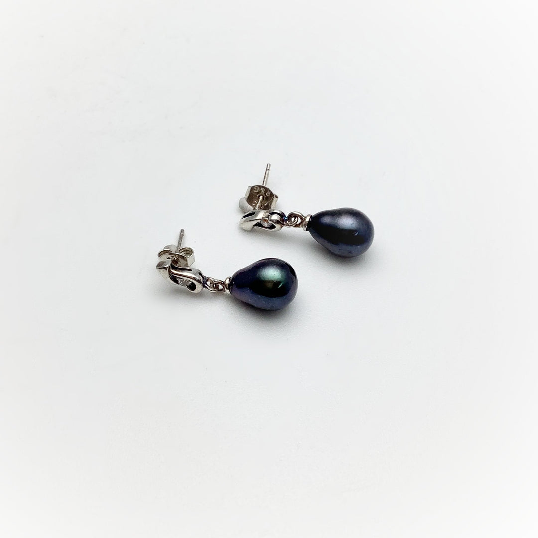 Tahitian Pearl and Cubic Zirconia Stud Earrings - Rocks and Gems Canada