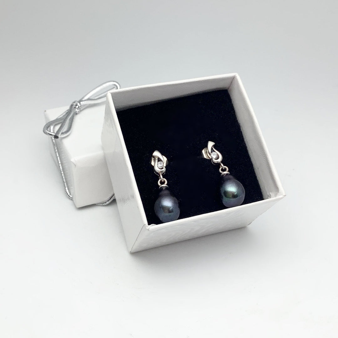 Tahitian Pearl and Cubic Zirconia Stud Earrings - Rocks and Gems Canada