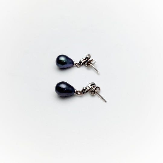Tahitian Pearl and Cubic Zirconia Stud Earrings - Rocks and Gems Canada