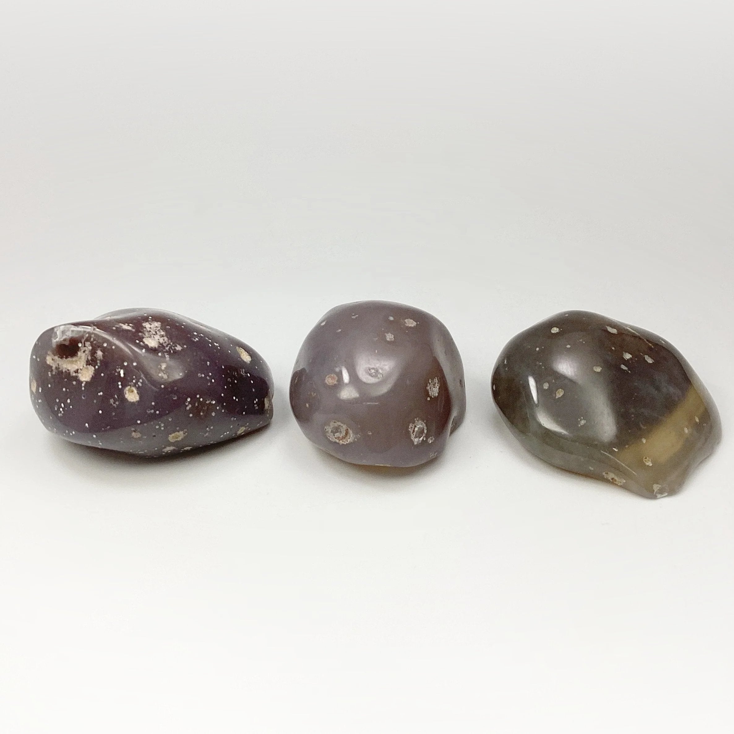 Enhydro Agate Tumble - Rocks and Gems Canada