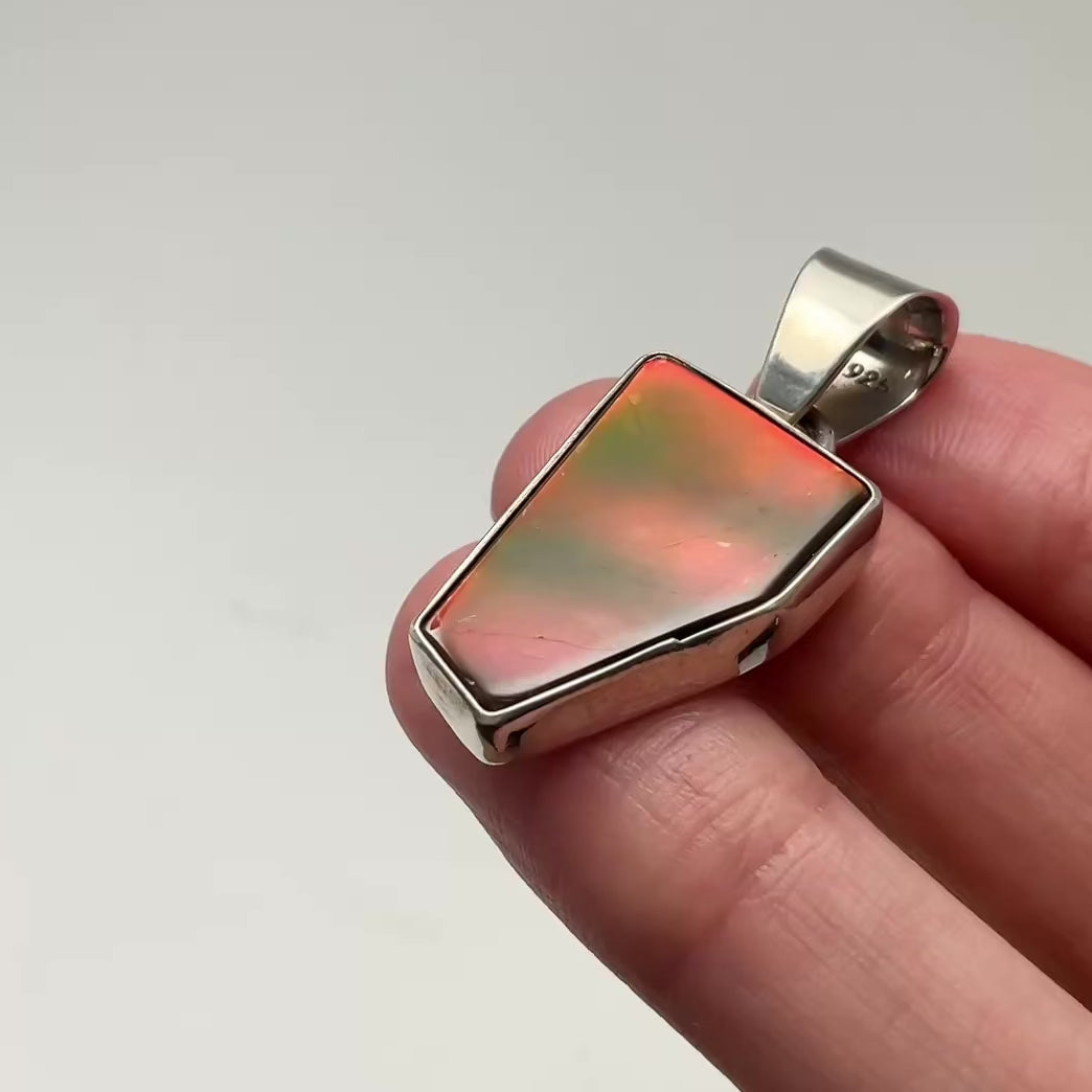 Alberta Ammolite Pendant