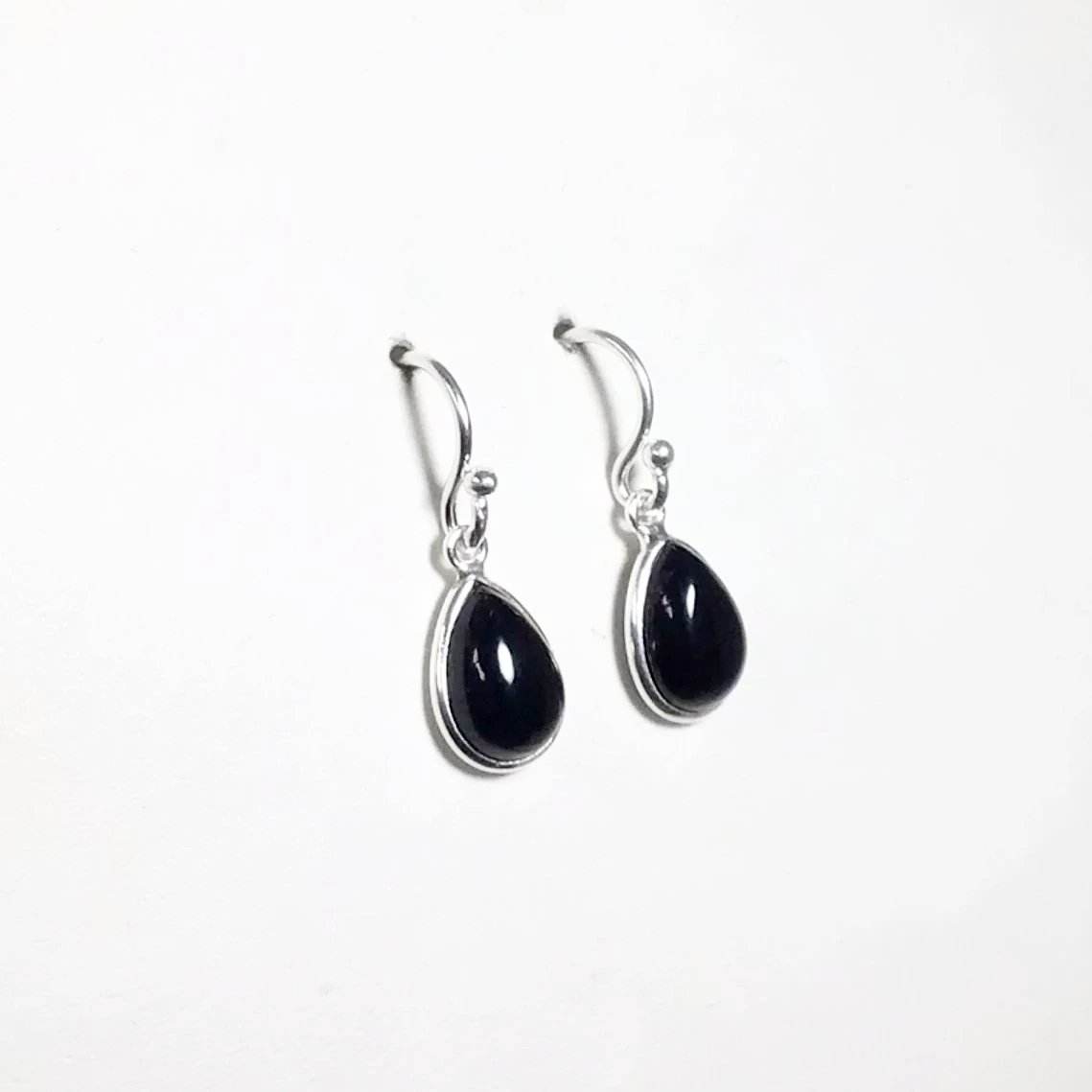 Black Onyx Dangle Earrings-Rocks and Gems Canada