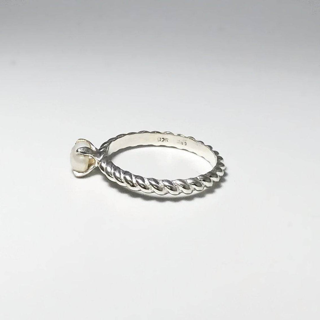 Freshwater Pearl Ring-Rocks and Gems Canada