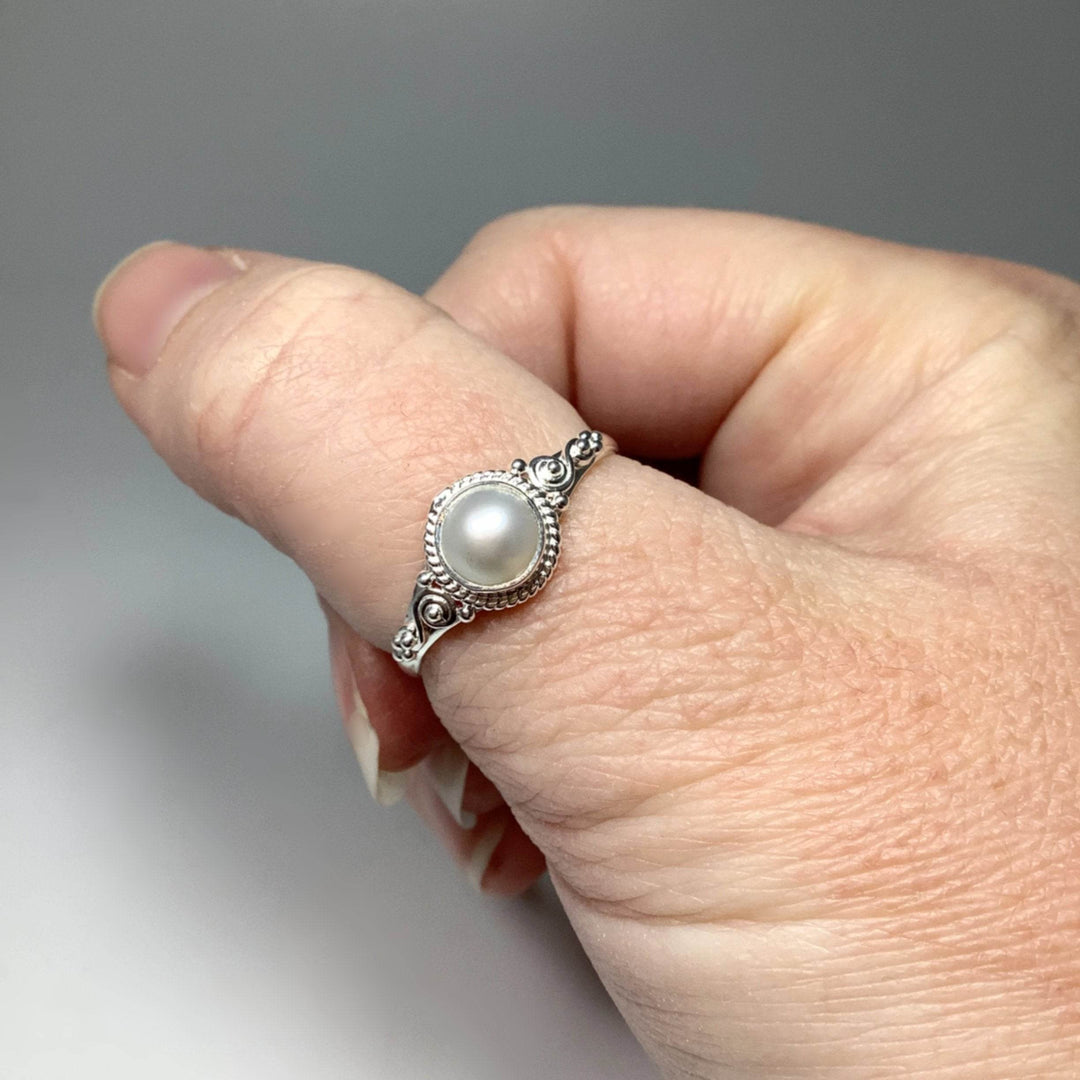 Freshwater Pearl Ring-Rocks and Gems Canada