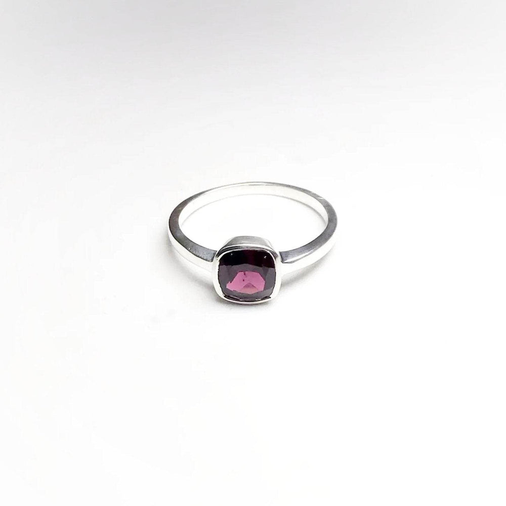 Garnet Ring-Rocks and Gems Canada