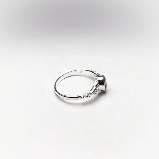 Garnet Ring-Rocks and Gems Canada