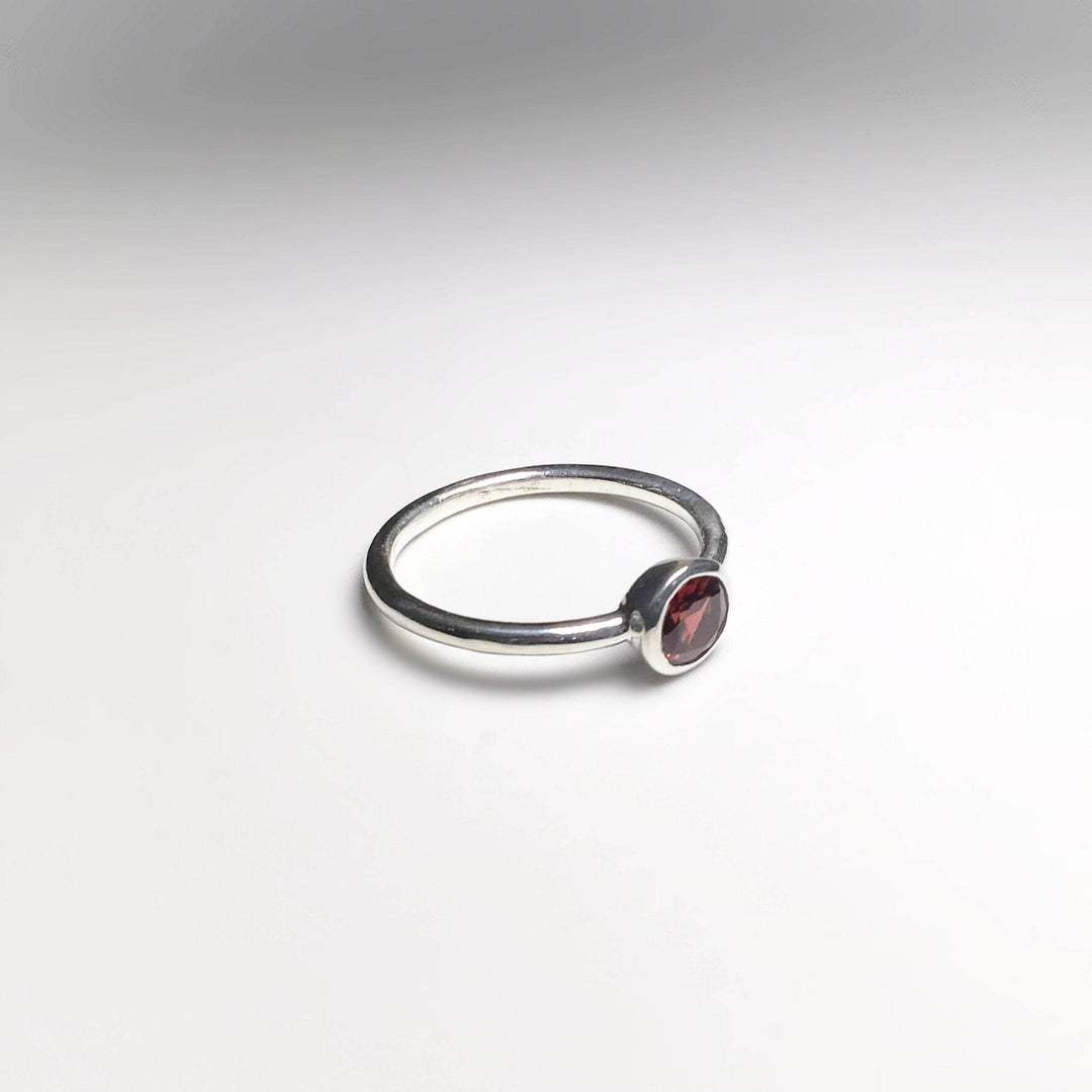 Garnet Ring-Rocks and Gems Canada