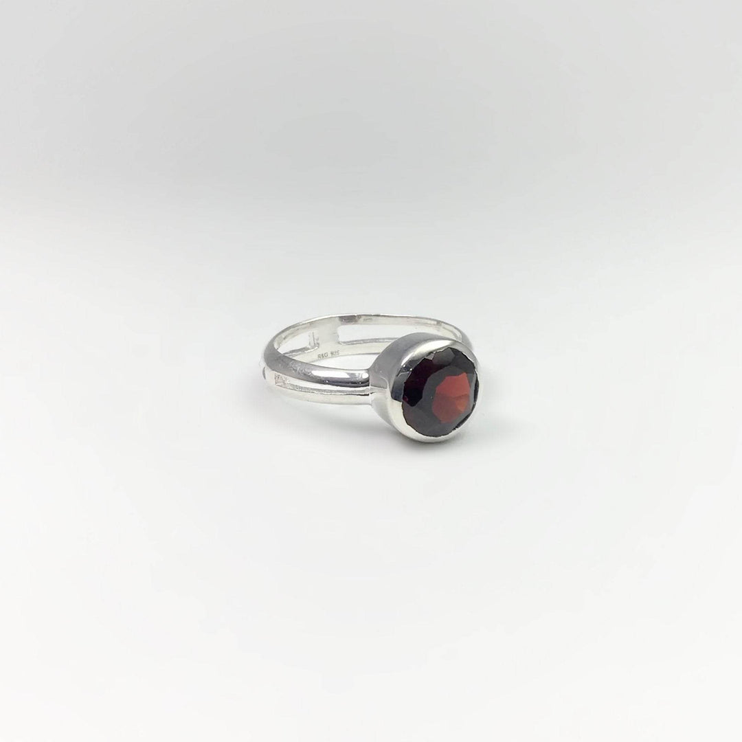 Garnet Ring-Rocks and Gems Canada