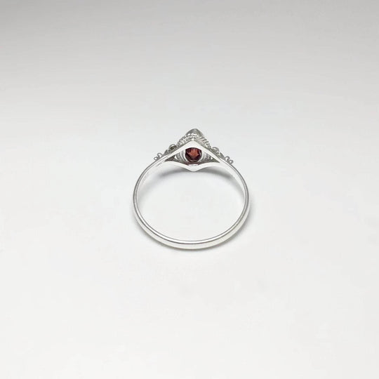 Garnet Ring-Rocks and Gems Canada