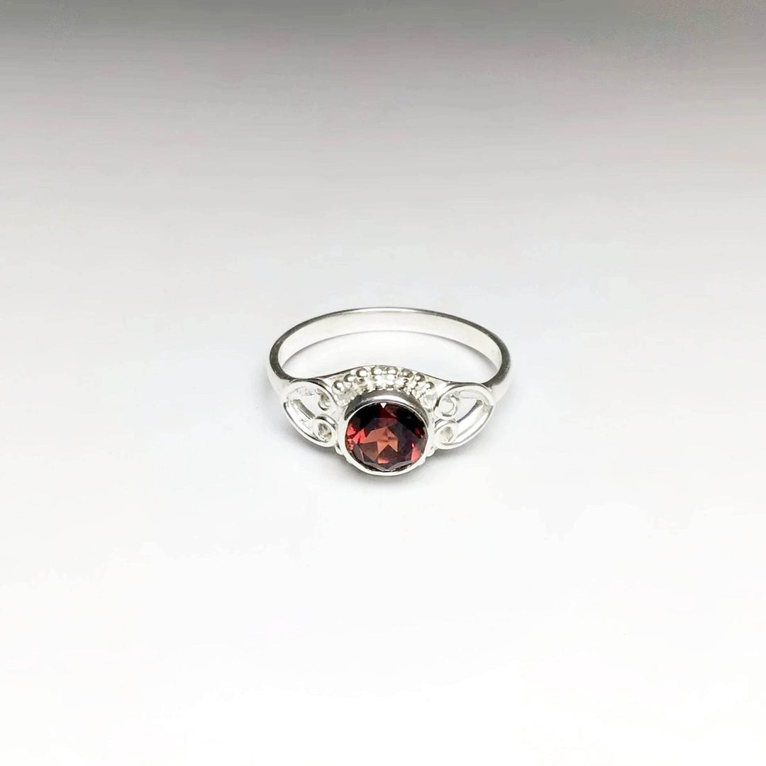 Garnet Ring-Rocks and Gems Canada
