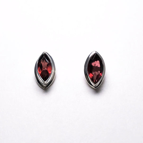 Garnet Stud Earrings - Rocks and Gems Canada