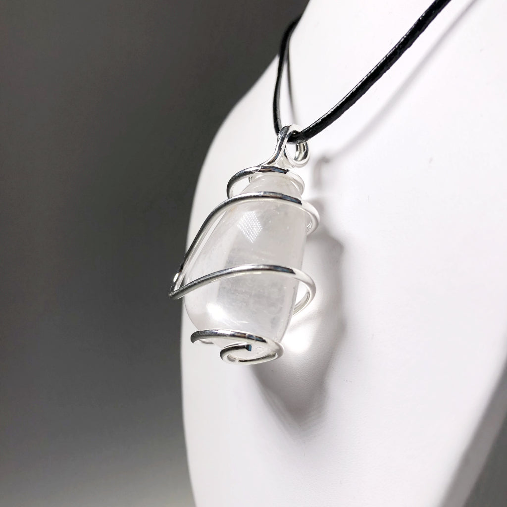 Wire Wrap Pendant - Silver Plated - Rocks and Gems Canada