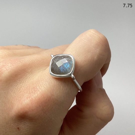 Labradorite Ring-Rocks and Gems Canada