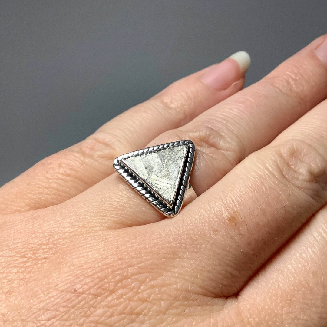 Muonionalusta Meteorite Triangle Setting Ring-Rocks and Gems Canada