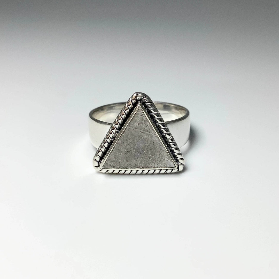 Muonionalusta Meteorite Triangle Setting Ring-Rocks and Gems Canada