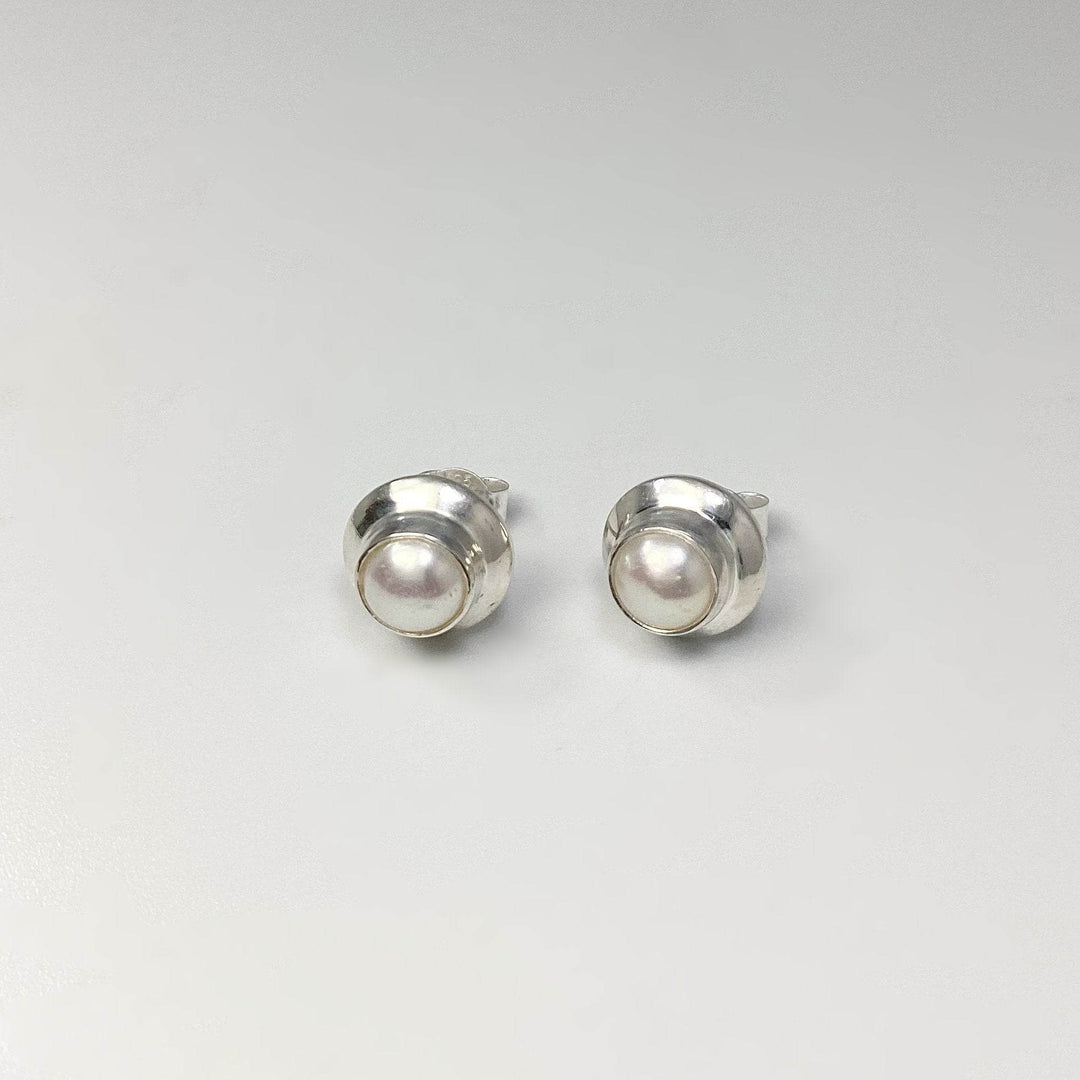 Pearl Stud Earrings-Rocks and Gems Canada