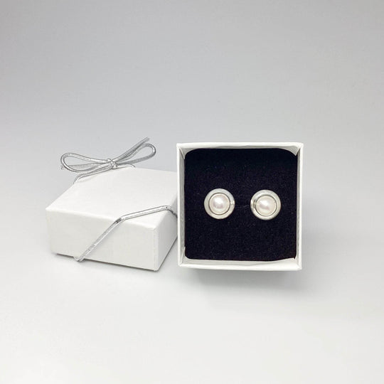 Pearl Stud Earrings-Rocks and Gems Canada