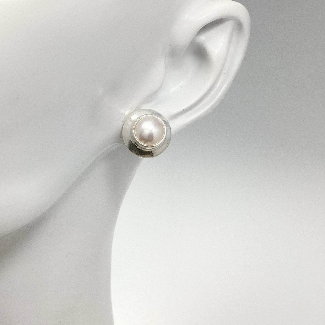 Pearl Stud Earrings-Rocks and Gems Canada